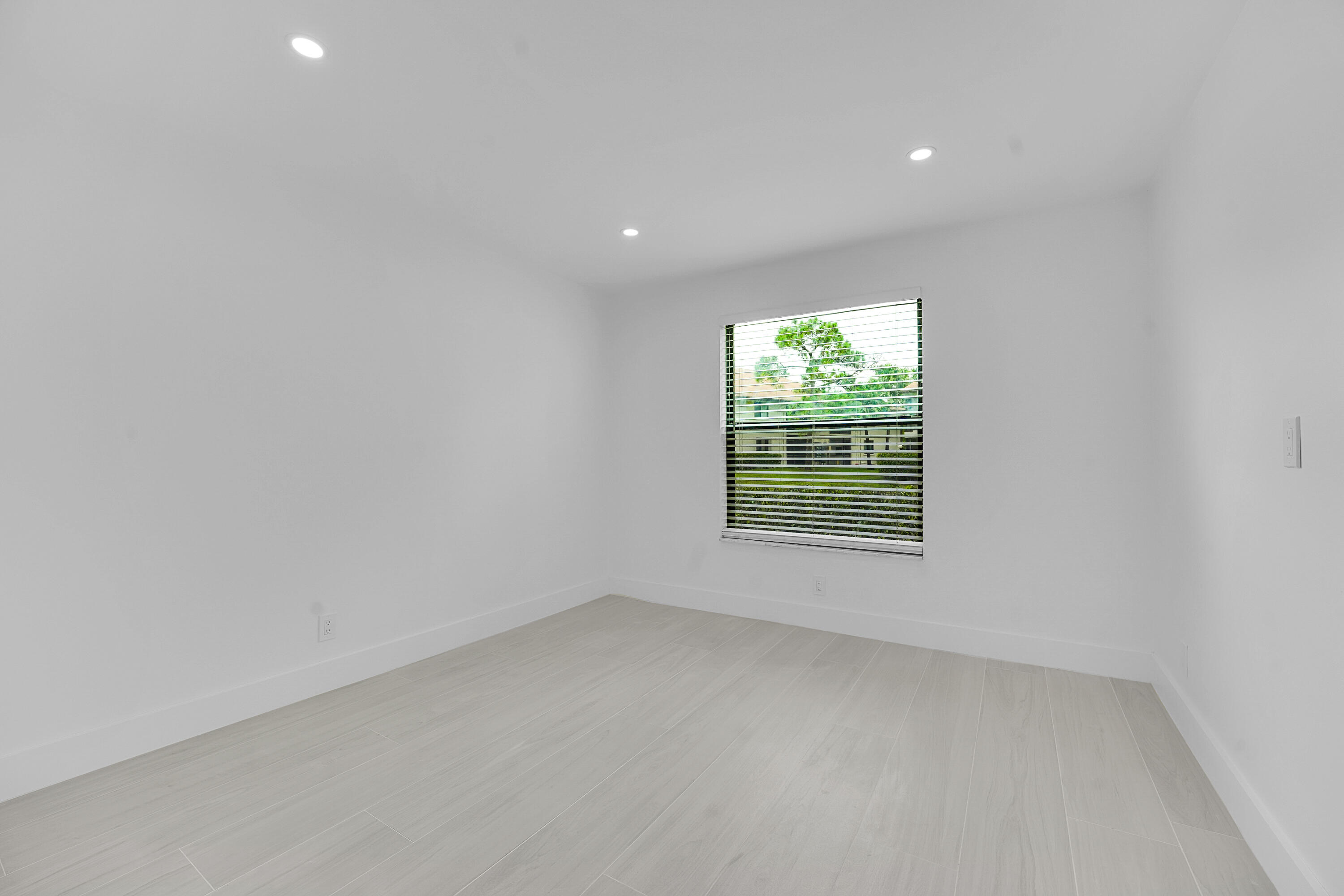 LUCERNE PARK CONDOS 1, 1A, 2 THRU 15 AND 23 THRU 2 - Residential