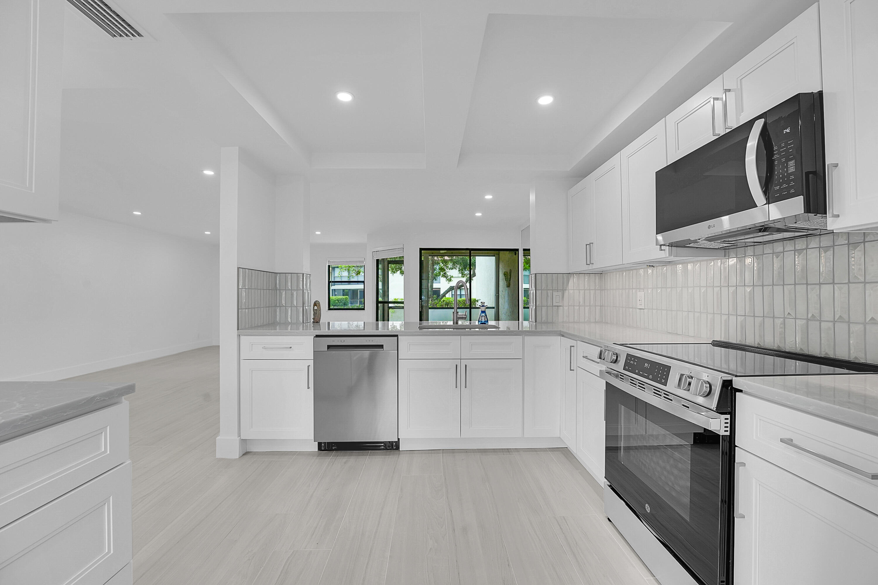 LUCERNE PARK CONDOS 1, 1A, 2 THRU 15 AND 23 THRU 2 - Residential