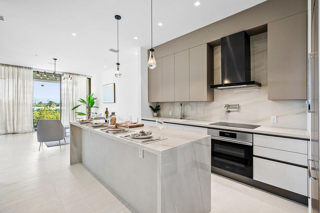 Photo of 246 NE 6th Avenue #3b, Delray Beach, FL 33483 (MLS # R11133545)