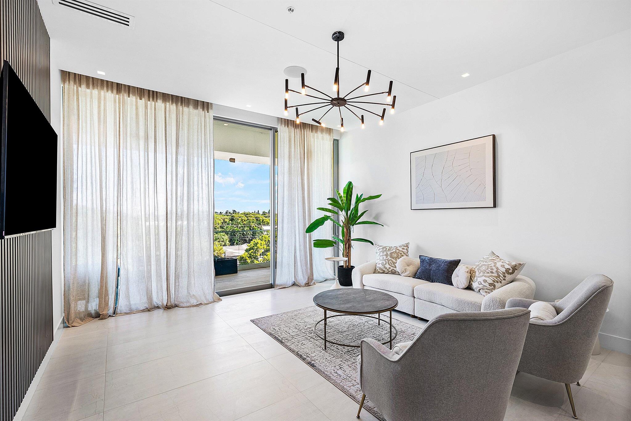DELRAY TOWN OF - Residential