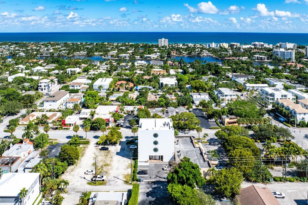 Photo of 246 NE 6th Avenue #3b, Delray Beach, FL 33483 (MLS # R11133545)