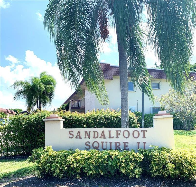 MODERN & ELEGANT 2/2 UNIT. COMPLETELY RENOVATED, OPEN CONCEPT KITCHEN, BRAND NEW CABINETS, GRANITE COUNTER TOPS, BEAUTIFUL BATHROOMS WITH NICE SELECTION, CUSTOM LIGHTING, MAGNIFICENT TILE FLOORS THROUGHTOUT UNIT, CROWN MOLDING, BRAND NEW ELETRICAL PANEL, NEW AC UNIT, HURRICANE PROOF WINDOWS AND DOORS. FIND EVERYTHING YOU NEED NEARBY. GREAT SCHOOL DISTRICT.