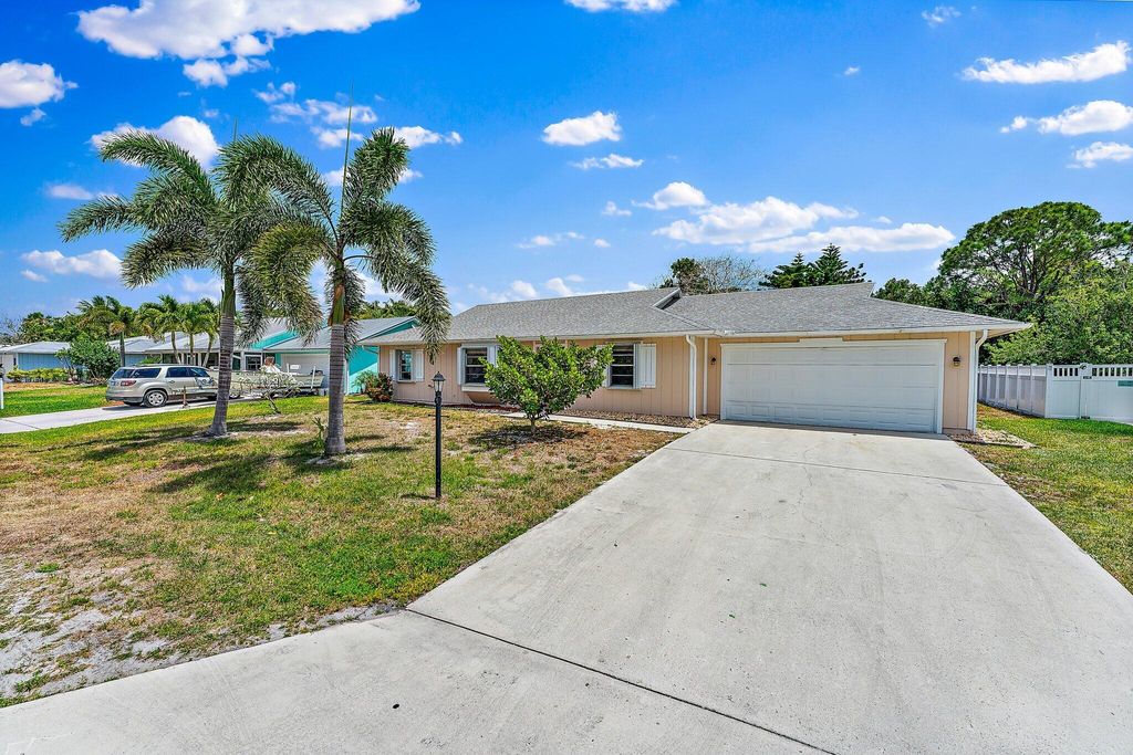 Photo of 888 NE Maranta Terrado, Jensen Beach, FL 34957 (MLS # R11006542)