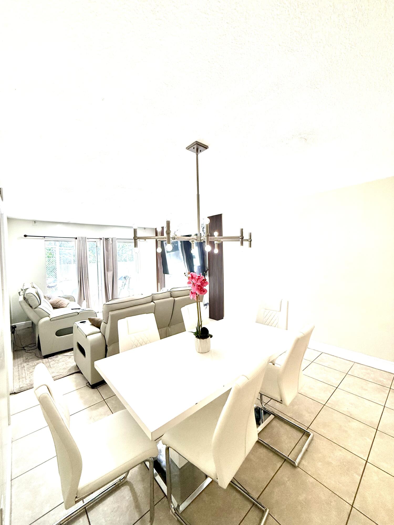 1421 NW 45th Street 2