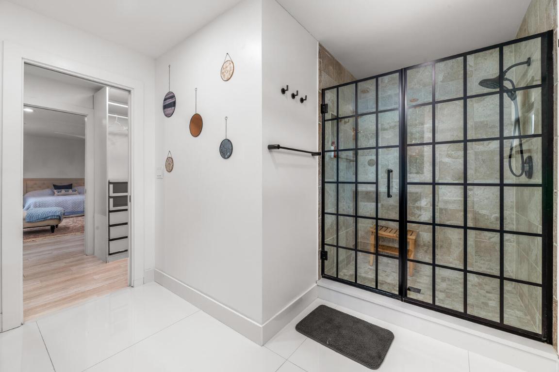 WELLINGTON TR 42-B - Residential Lease