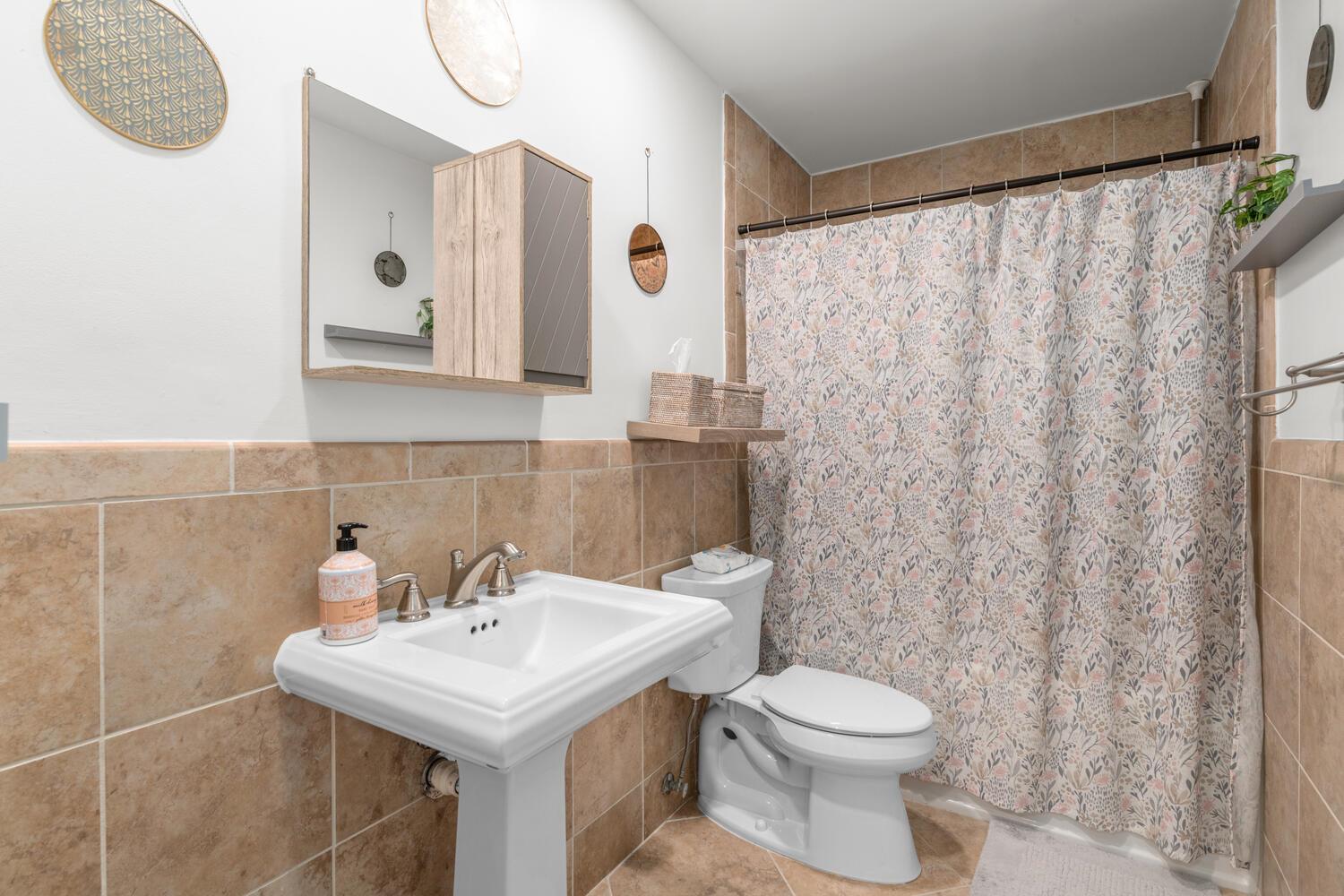 WELLINGTON TR 42-B - Residential Lease