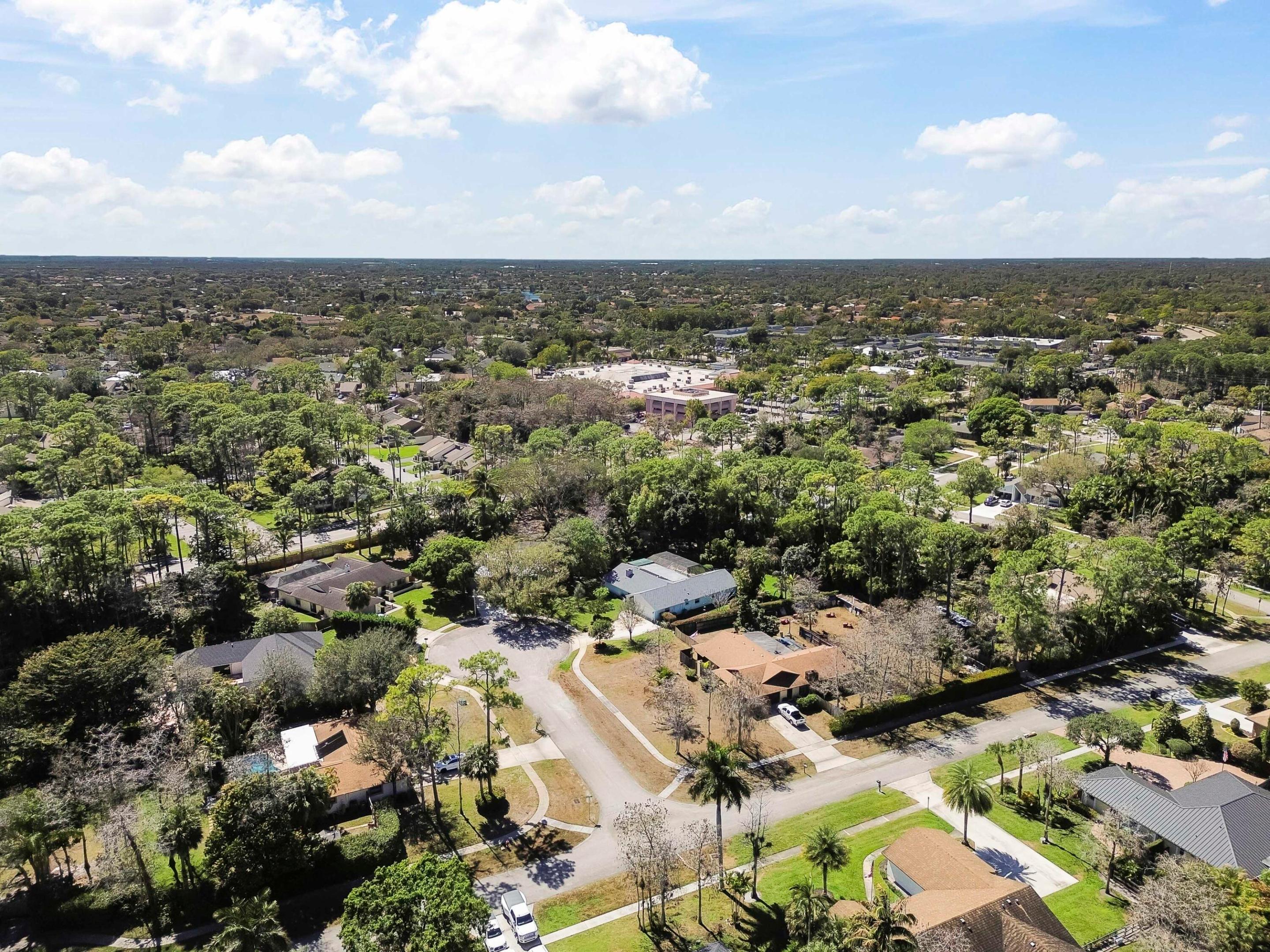 PINES OF WELLINGTON - Residential