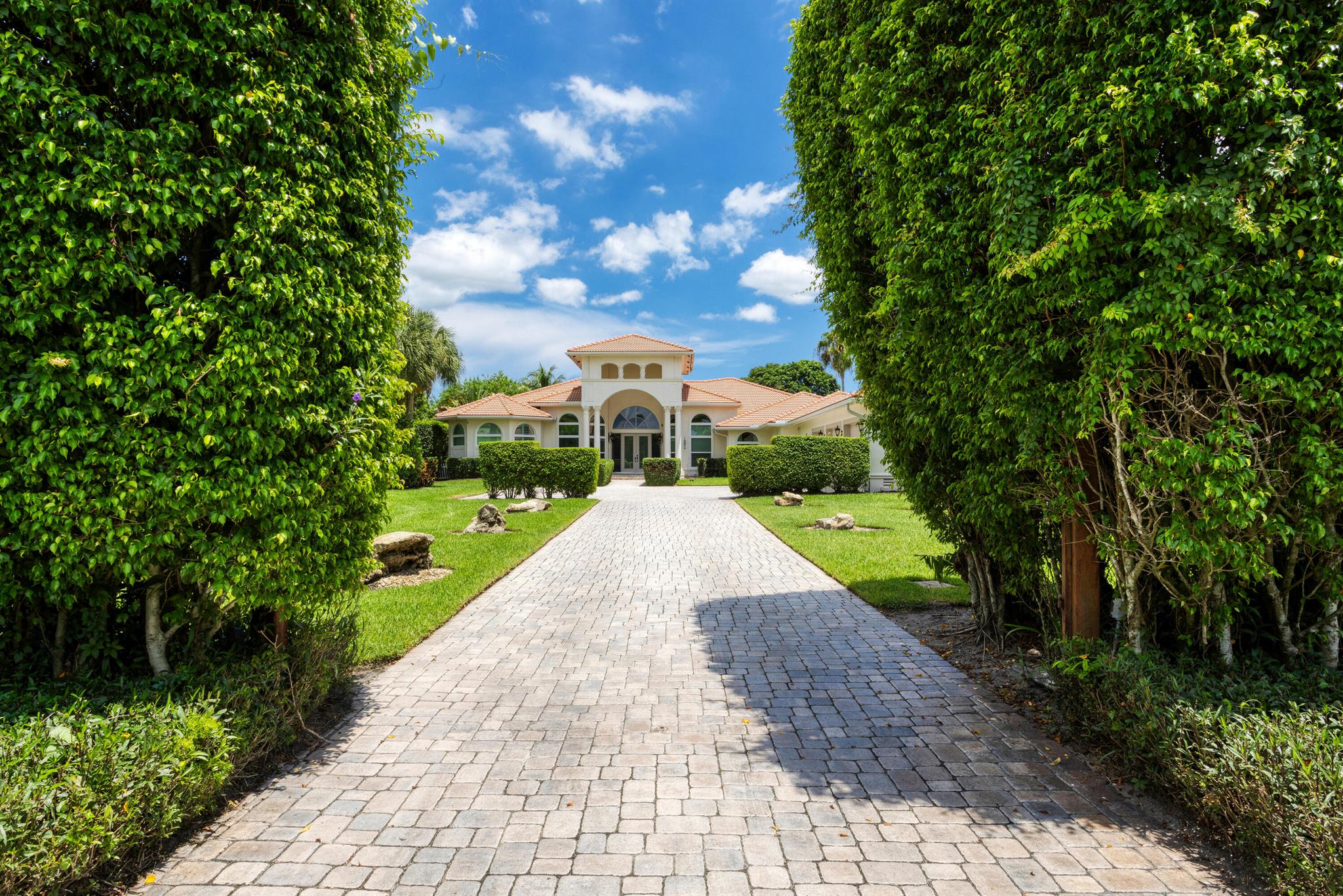 DELRAY LAKES ESTATES - Residential