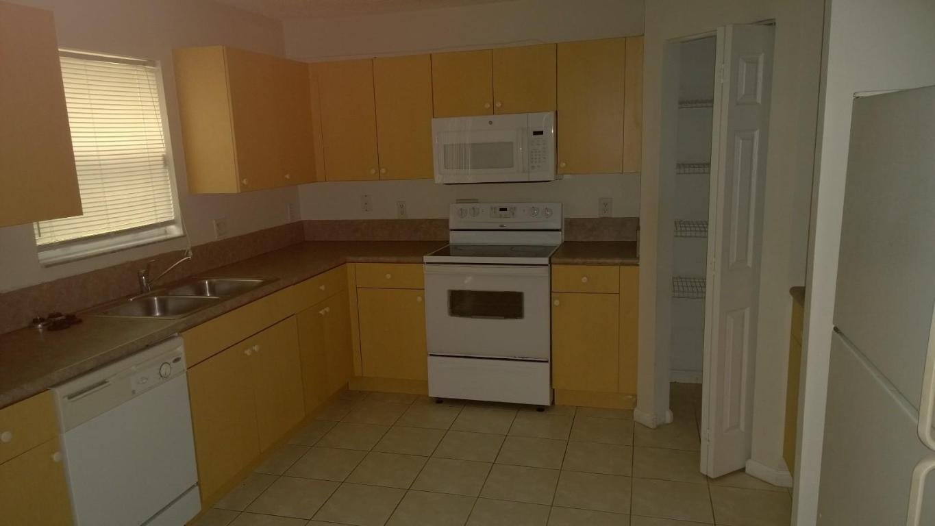 WATERWAYS TAHERI PUD - Residential Lease