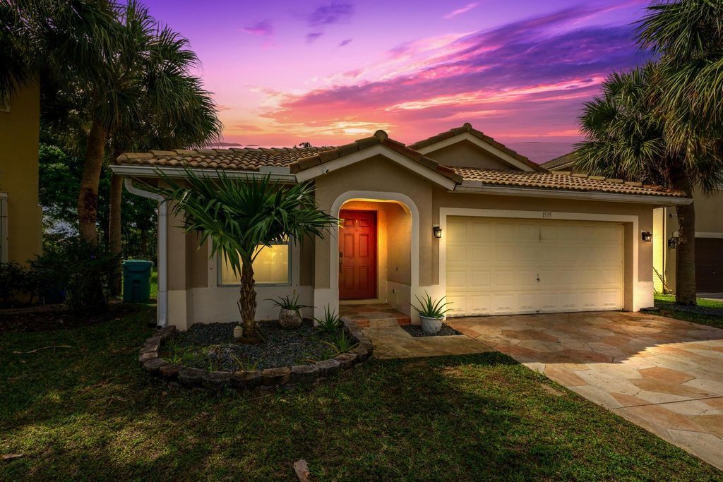 Photo of 1535 Rialto Drive, Boynton Beach, FL 33436 (MLS # R10969735)