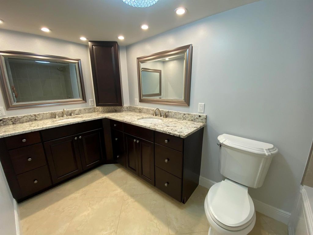 Photo of 5372 Eagle Lake Drive, Palm Beach Gardens, FL 33418 (MLS # R11021747)