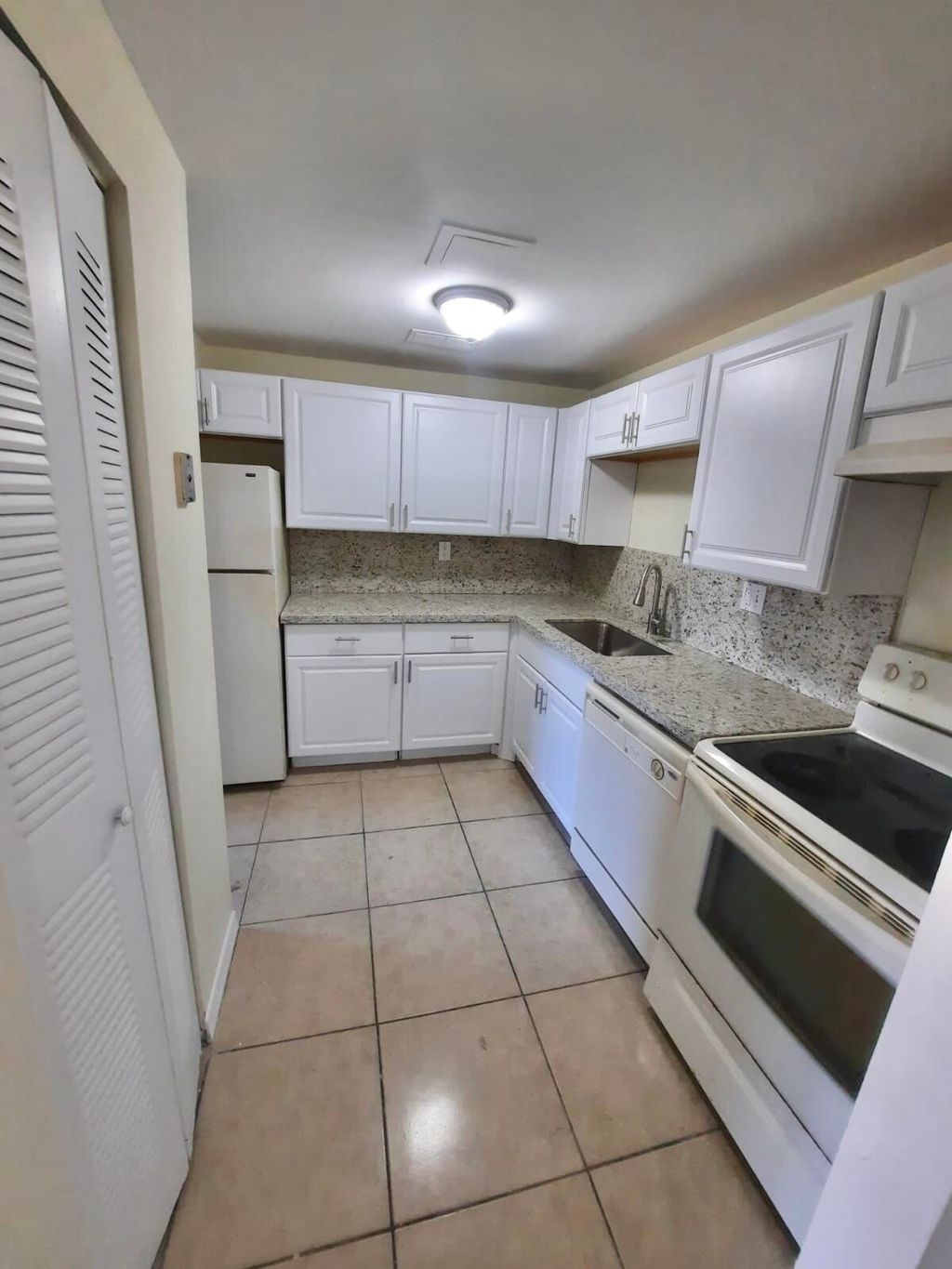 Photo of 409 Executive Center Dr #208, West Palm Beach, FL 33401 (MLS # B26000432)