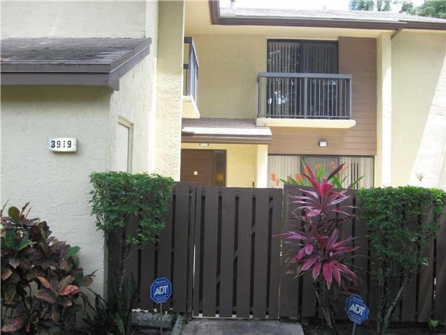 POPULAR TOWNHOME IN THE TOWNSHIP- Stainless appliances,  remodeled kitchen,. All rooms overlook huge fenced patio, two master suites upstairs. This unit will not last! Vacant and Easy to show. Tons of amenities, full gym family membership included at The Township. Cable TV included in rent! Welcome home!!