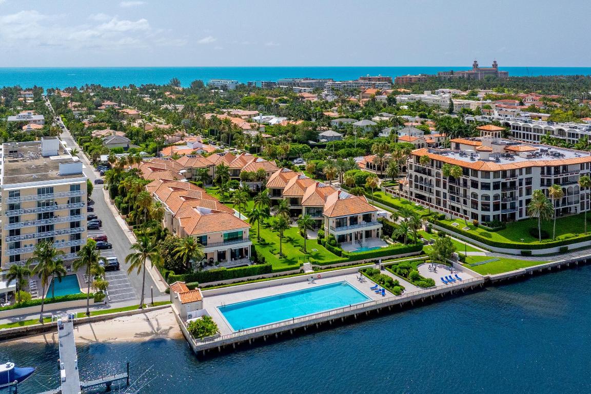 VILLA PLATI TOWNHOMES - Residential