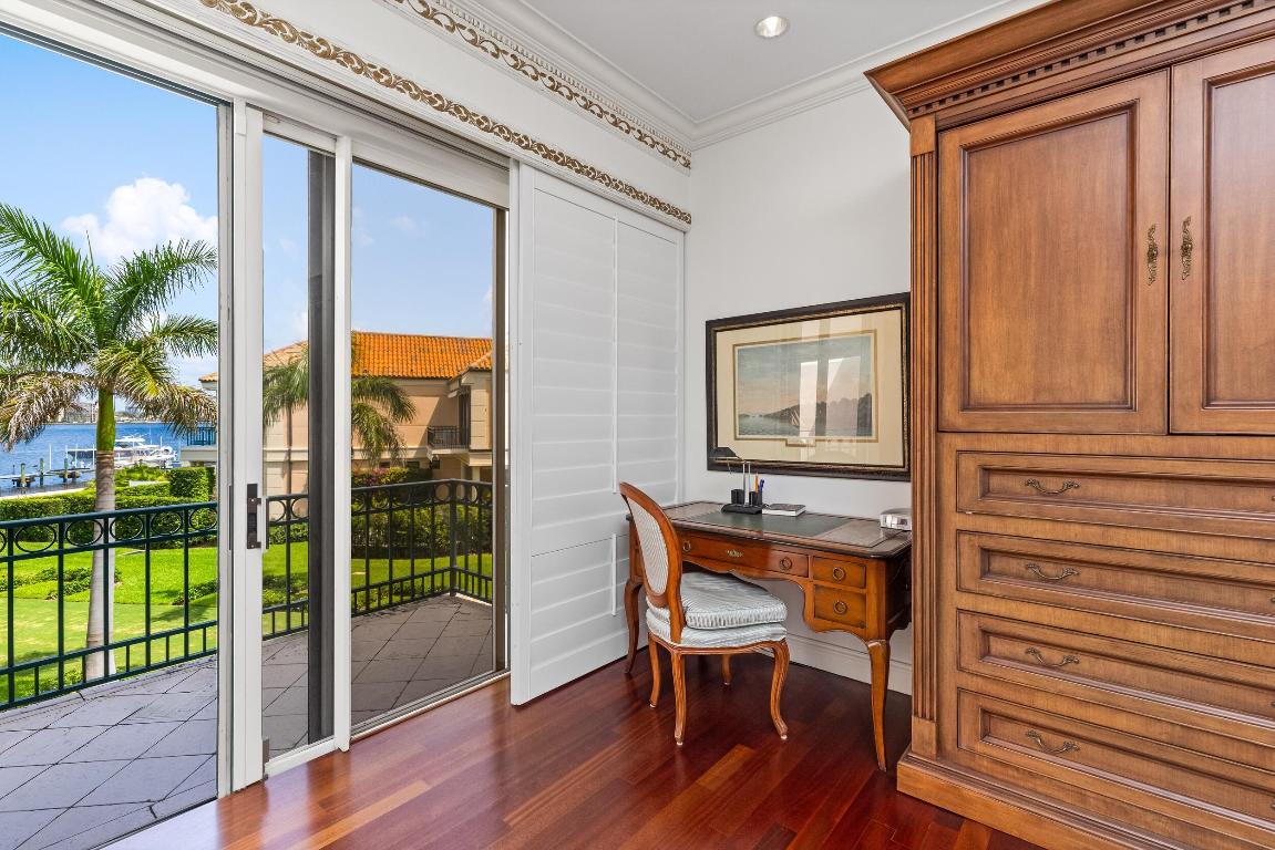 VILLA PLATI TOWNHOMES - Residential