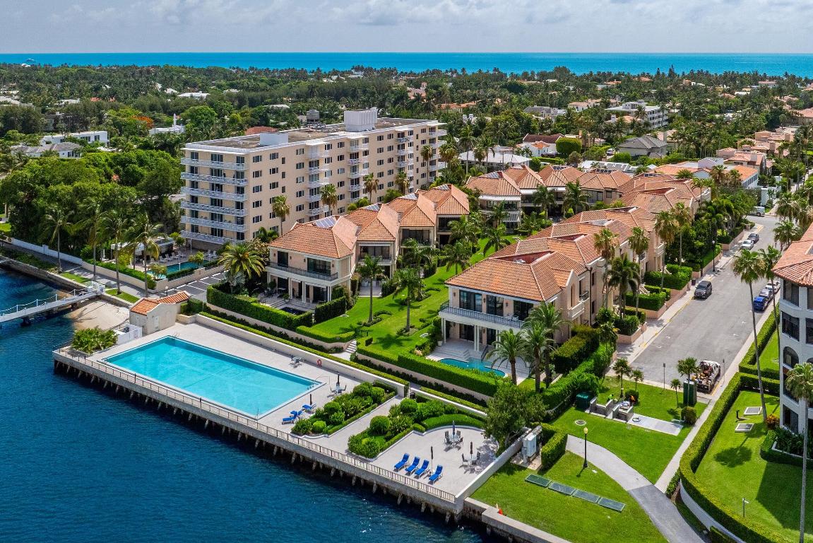 VILLA PLATI TOWNHOMES - Residential