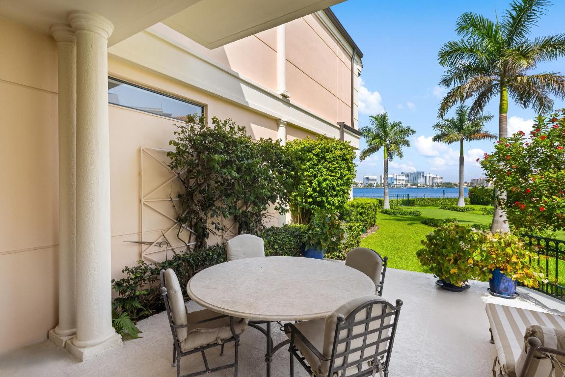 VILLA PLATI TOWNHOMES - Residential