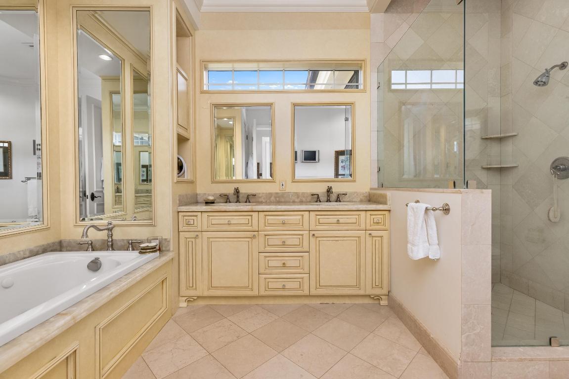 VILLA PLATI TOWNHOMES - Residential