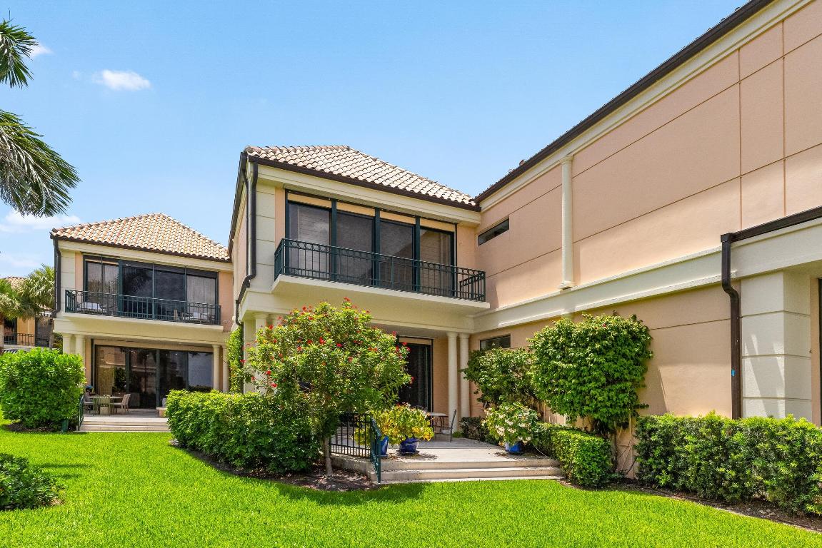 VILLA PLATI TOWNHOMES - Residential