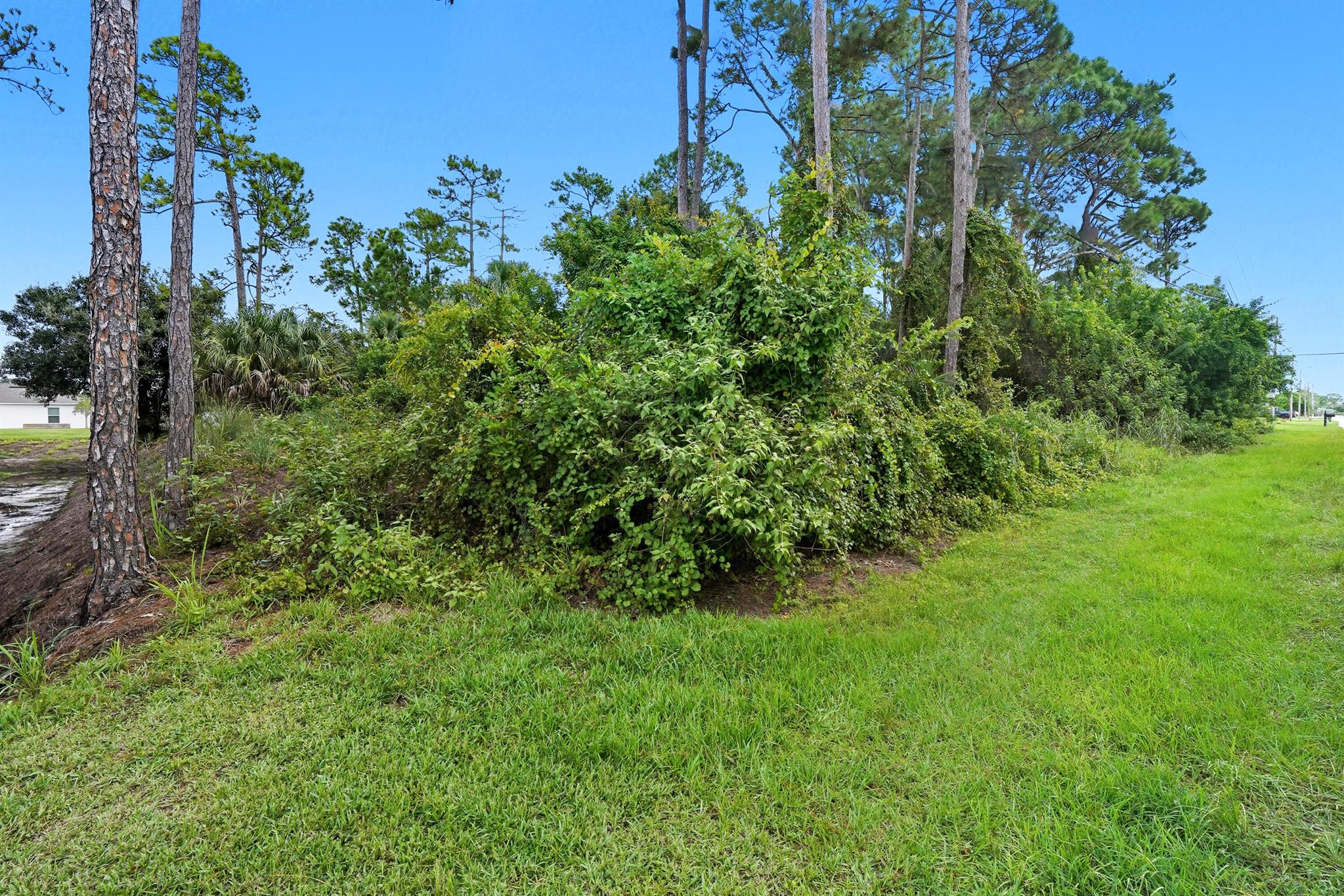 PORT ST LUCIE-SEC 19 - Land