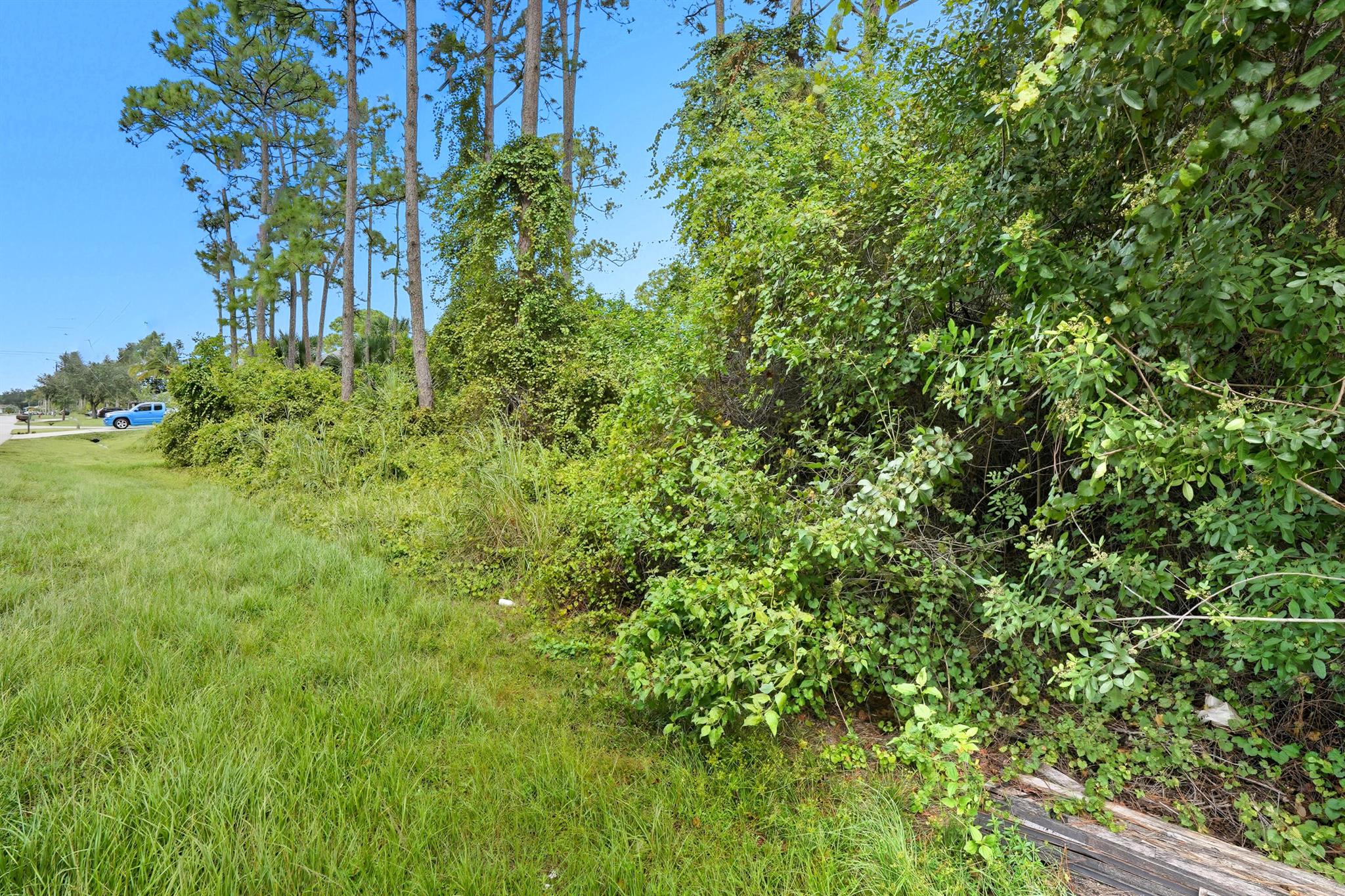 PORT ST LUCIE-SEC 19 - Land