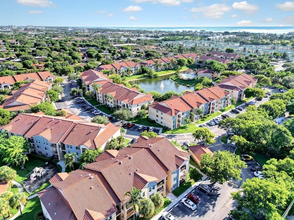 Photo of 107 Villa Circle #107, Boynton Beach, FL 33435 (MLS # R10922817)