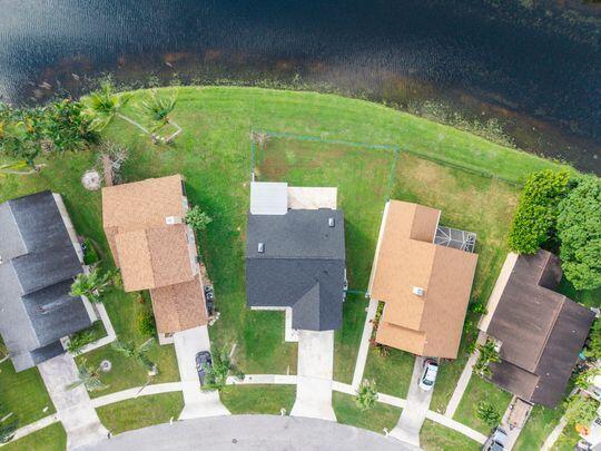 LAKESIDE GREEN 1 - Residential