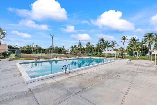 LAKESIDE GREEN 1 - Residential