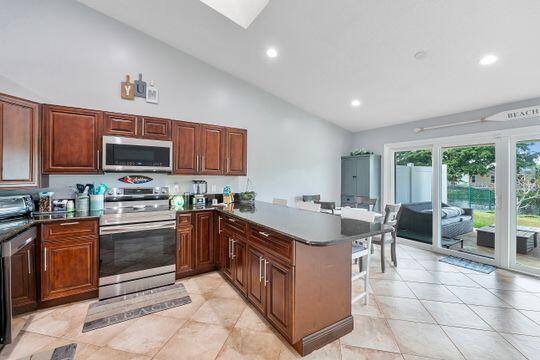 LAKESIDE GREEN 1 - Residential