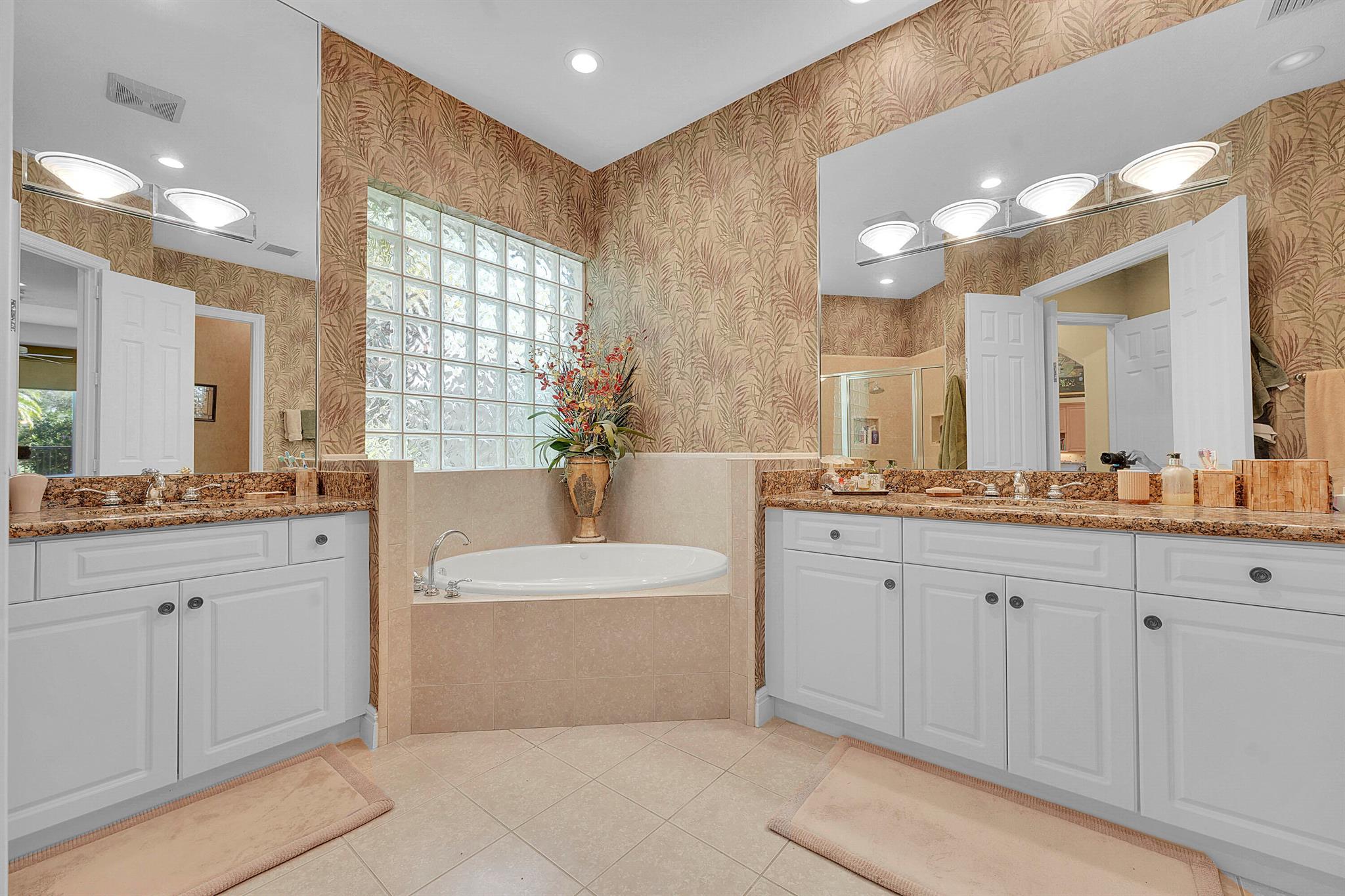 BALLENISLES - Residential