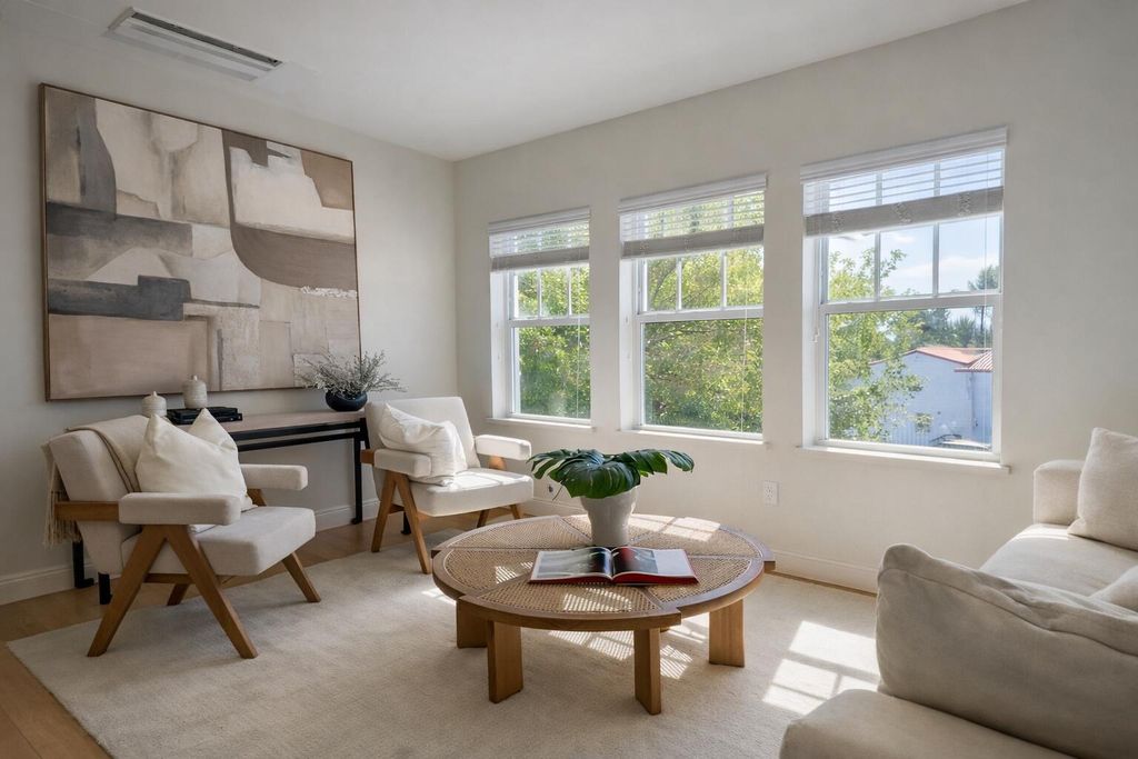 Photo of 184 Sunset Avenue #303, Palm Beach, FL 33480 (MLS # B26040402)