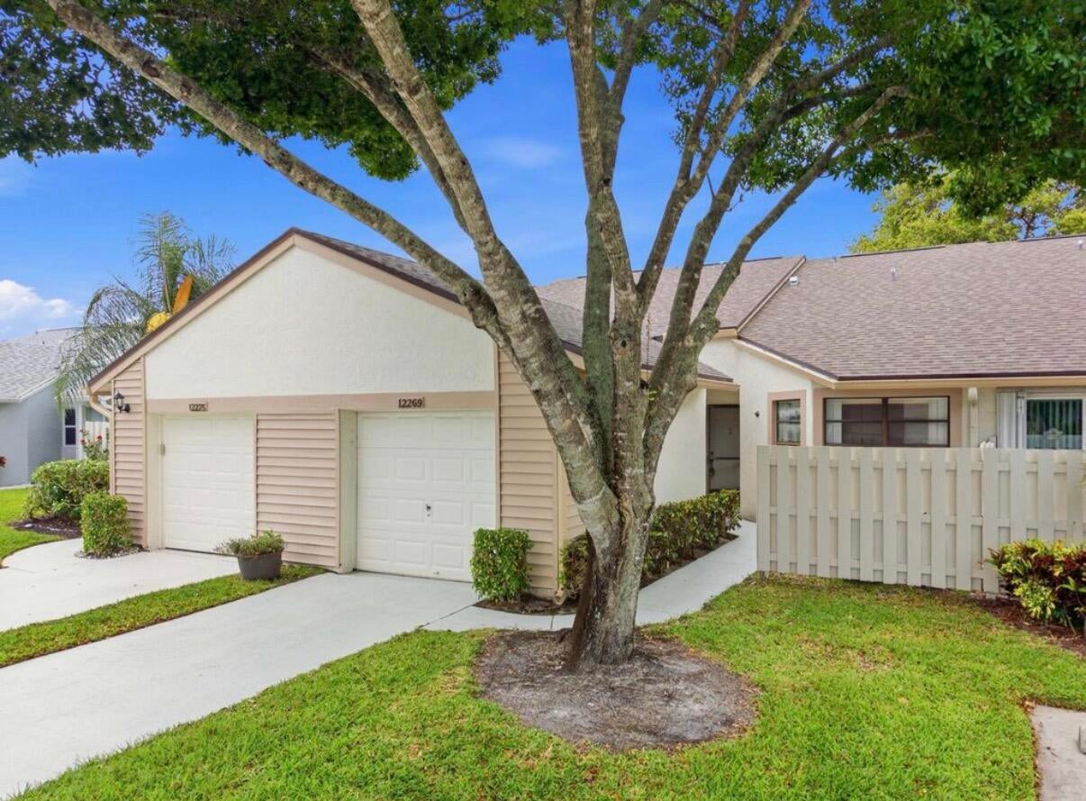 12269 COUNTRY GREENS Boulevard