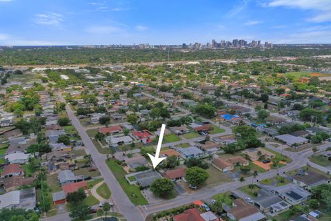 Tiny photo for 1650 NW 27th Avenue #1650, Fort Lauderdale, FL 33311 (MLS # B26048587)