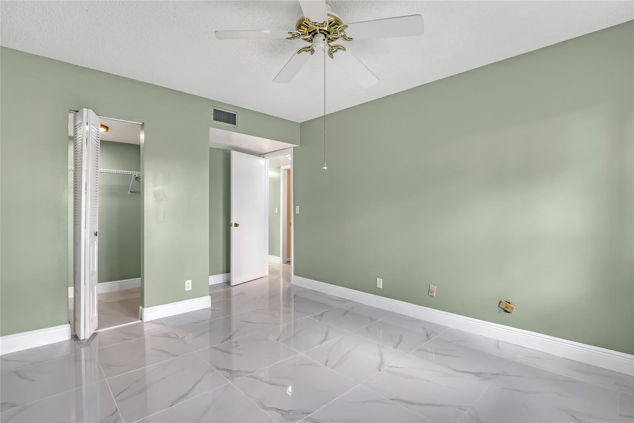 Carlisle At Poinciana Con - Residential Lease