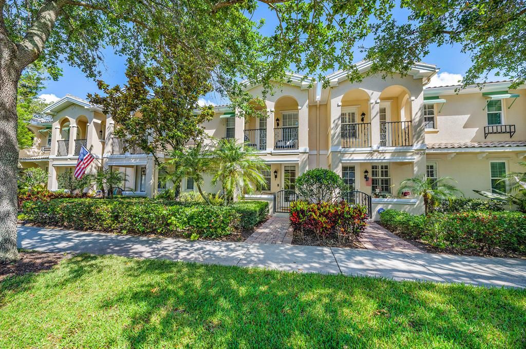 Photo of 1627 W Frederick Small Road Rd, Jupiter, FL 33458 (MLS # R10819834)