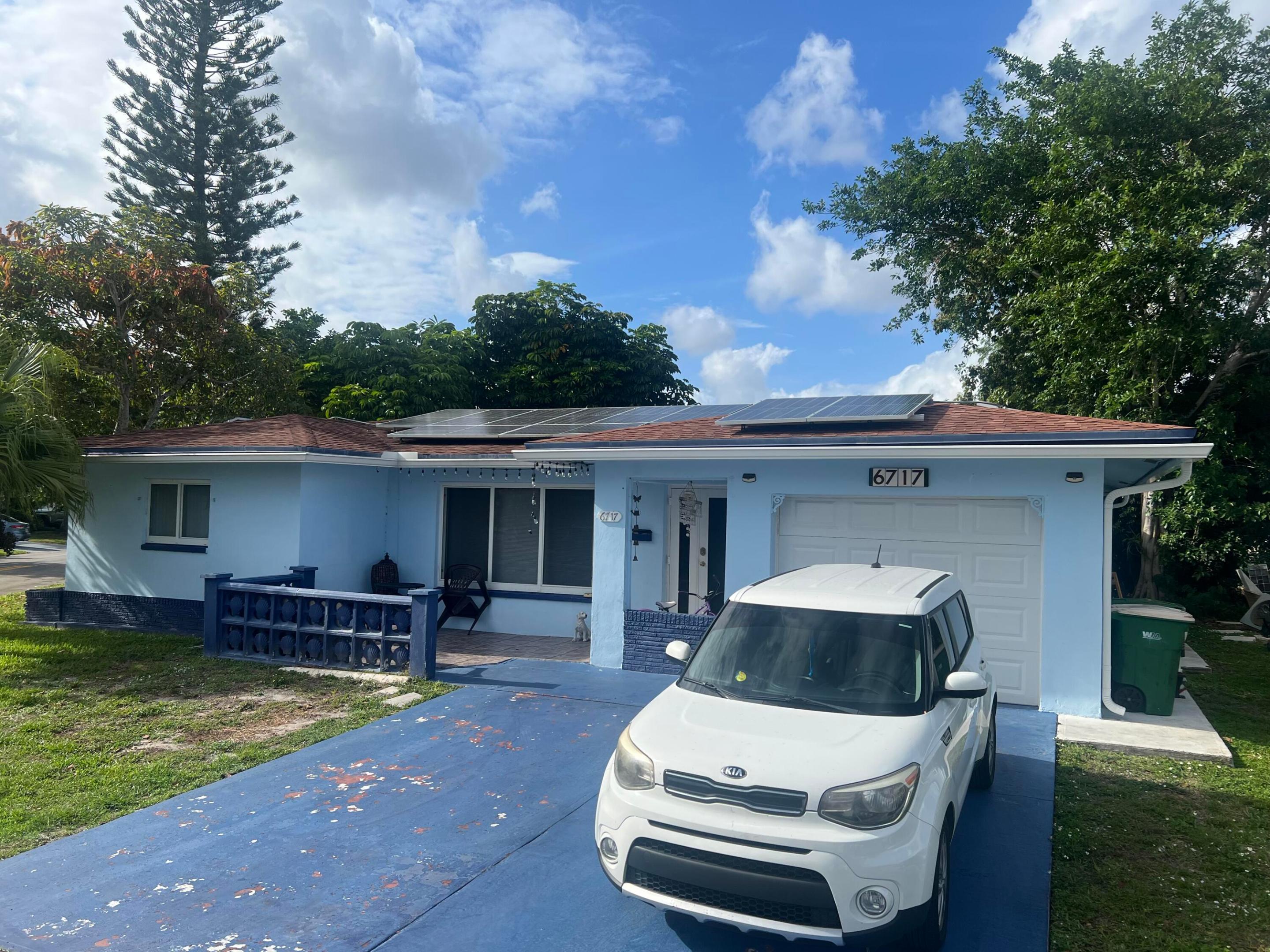 MAINLANDS OF TAMARAC LAKES - Residential Lease