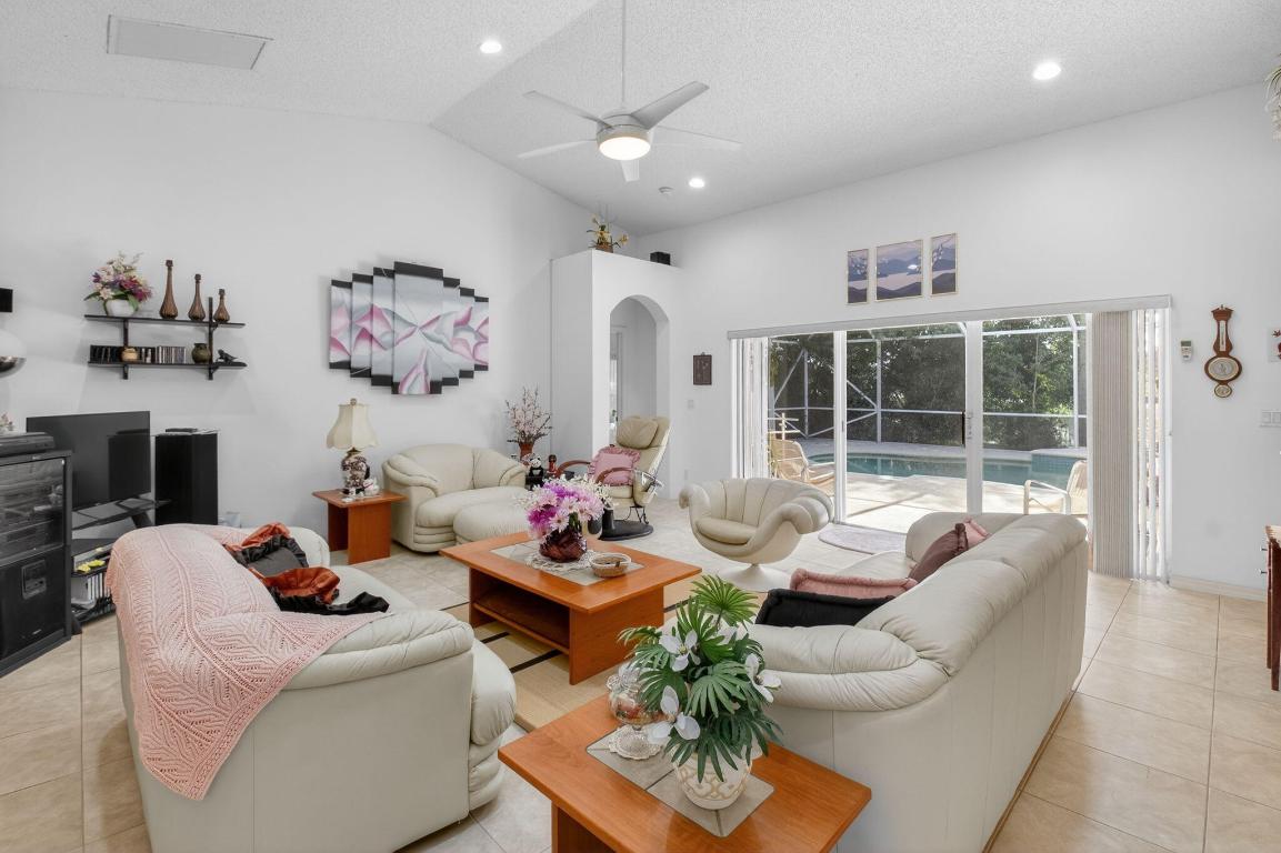 MELROSE PUD VERONA LAKES - Residential