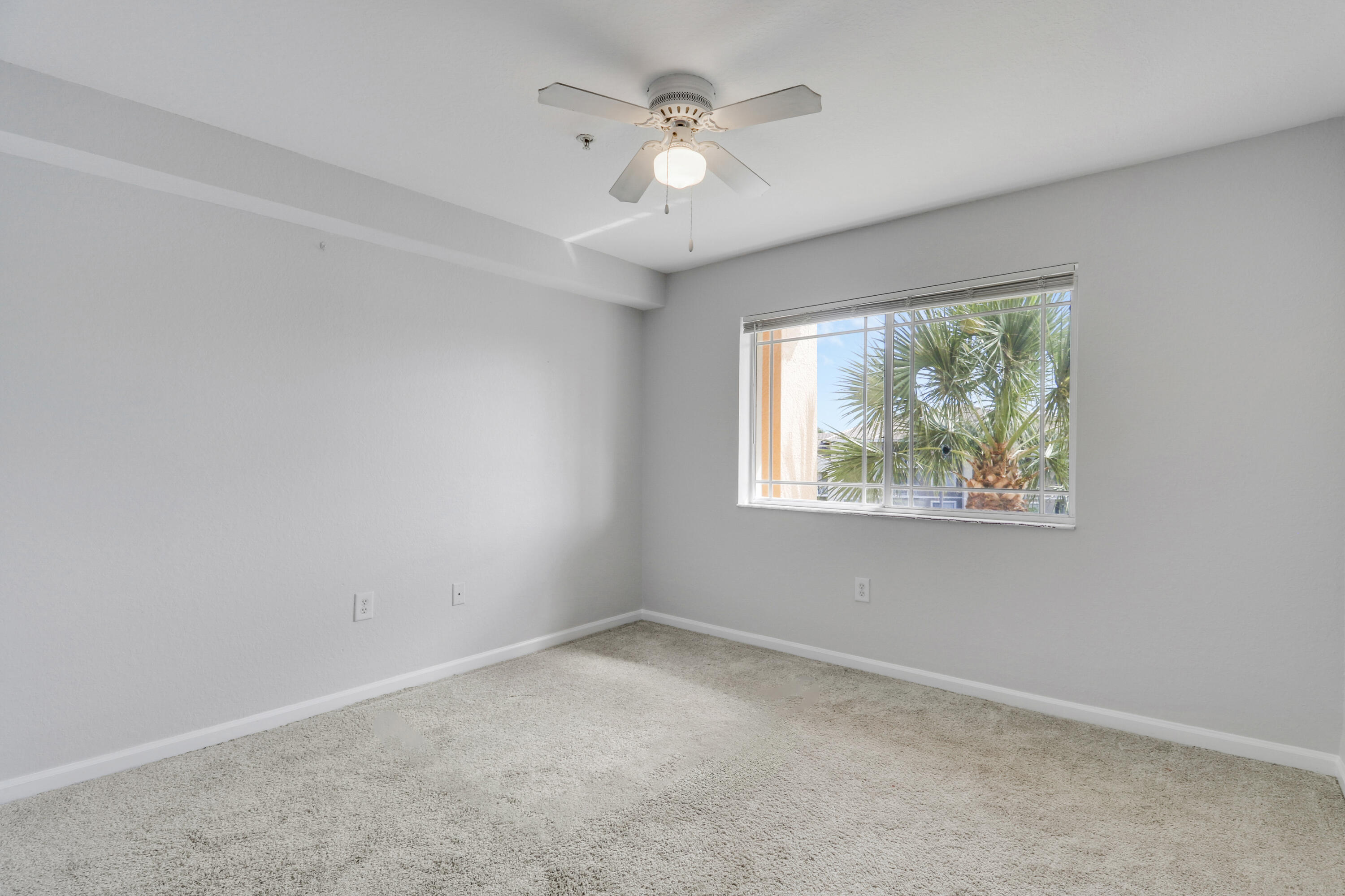 THE CLUB AT ST LUCIE WEST, A CONDOMINIUM - Residential Lease