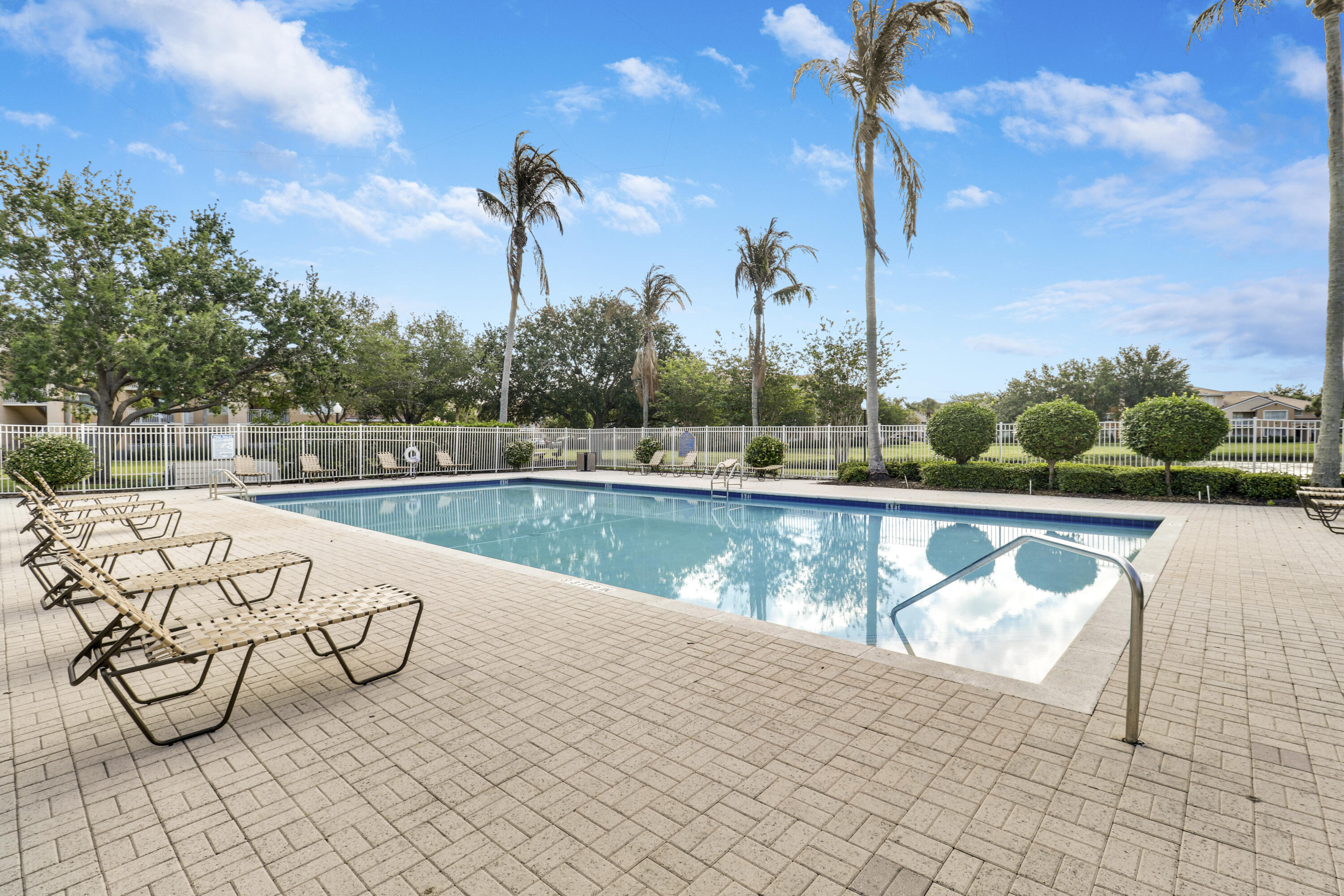 THE CLUB AT ST LUCIE WEST, A CONDOMINIUM - Residential Lease