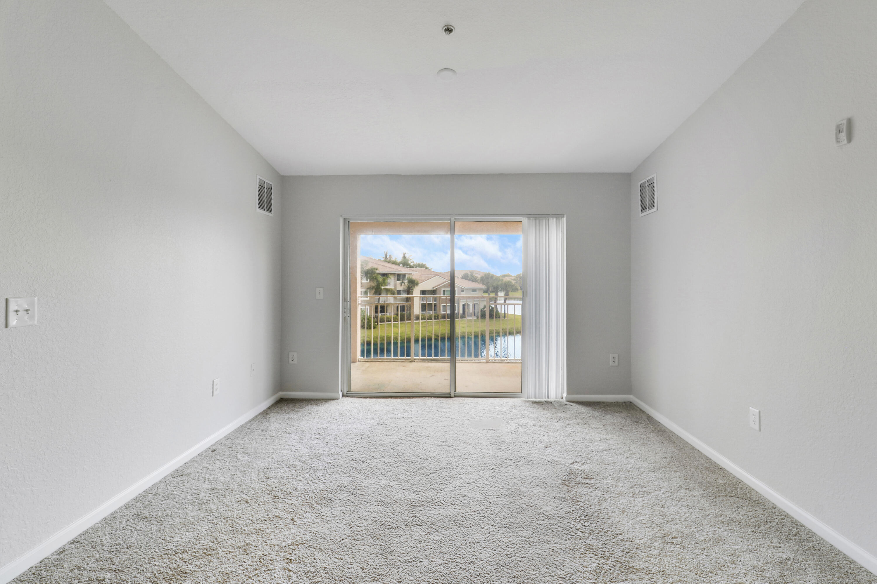 THE CLUB AT ST LUCIE WEST, A CONDOMINIUM - Residential Lease