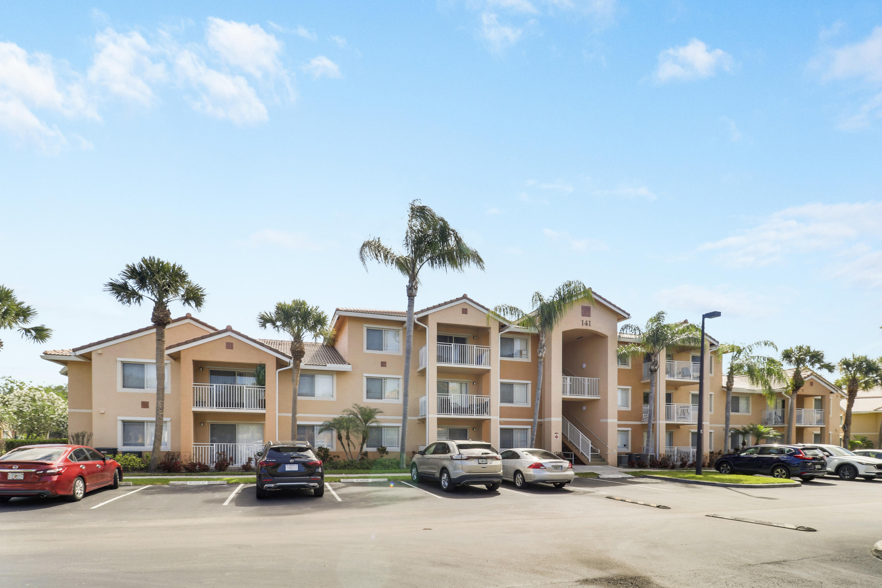 THE CLUB AT ST LUCIE WEST, A CONDOMINIUM - Residential Lease