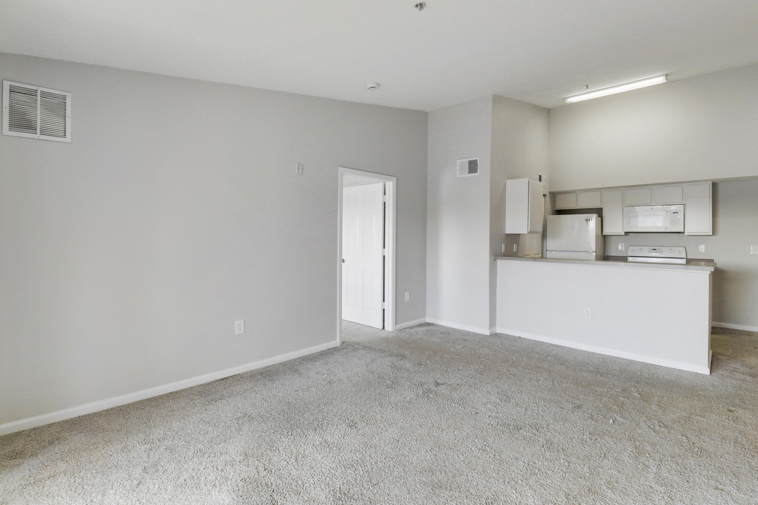 THE CLUB AT ST LUCIE WEST, A CONDOMINIUM - Residential Lease