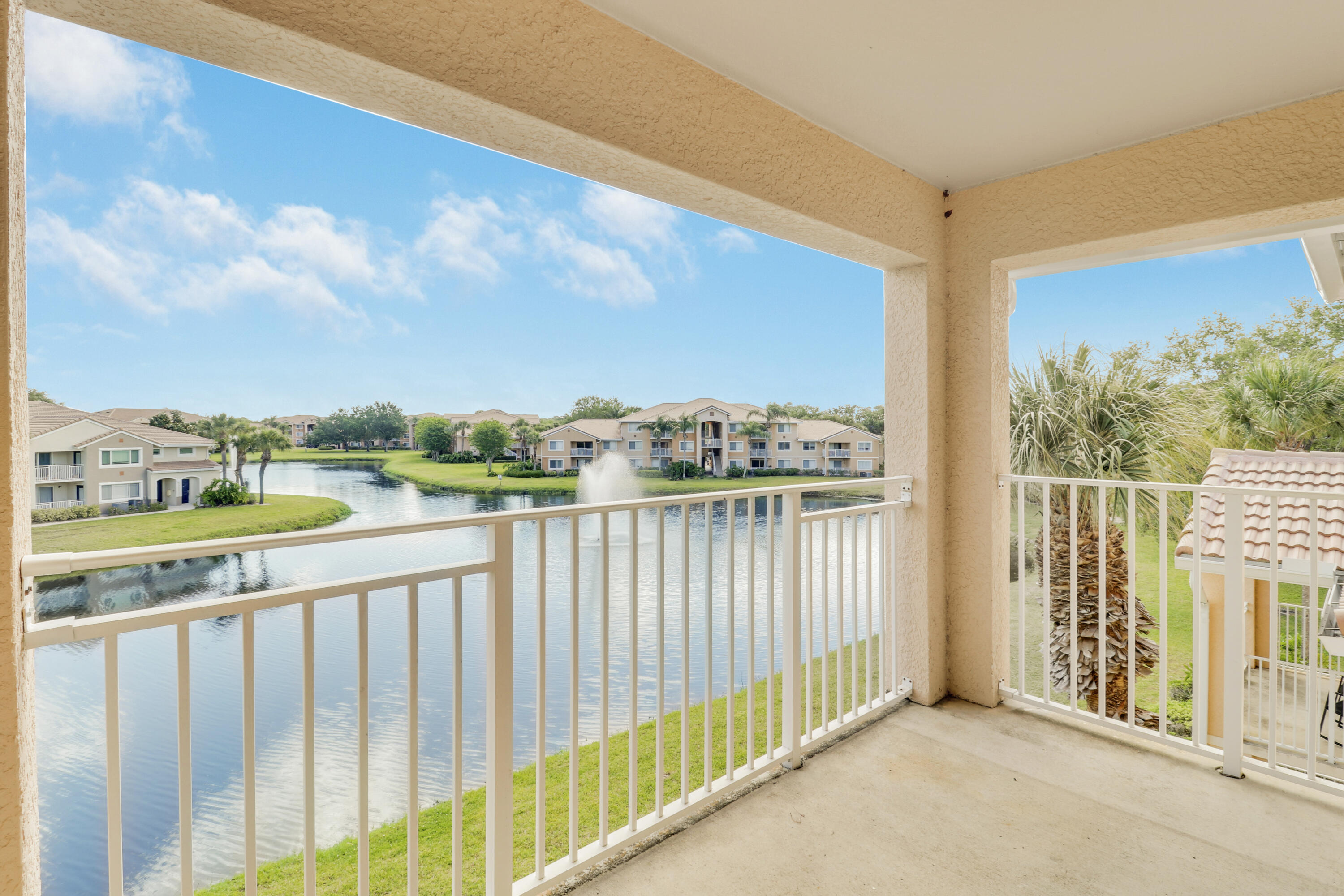 THE CLUB AT ST LUCIE WEST, A CONDOMINIUM - Residential Lease