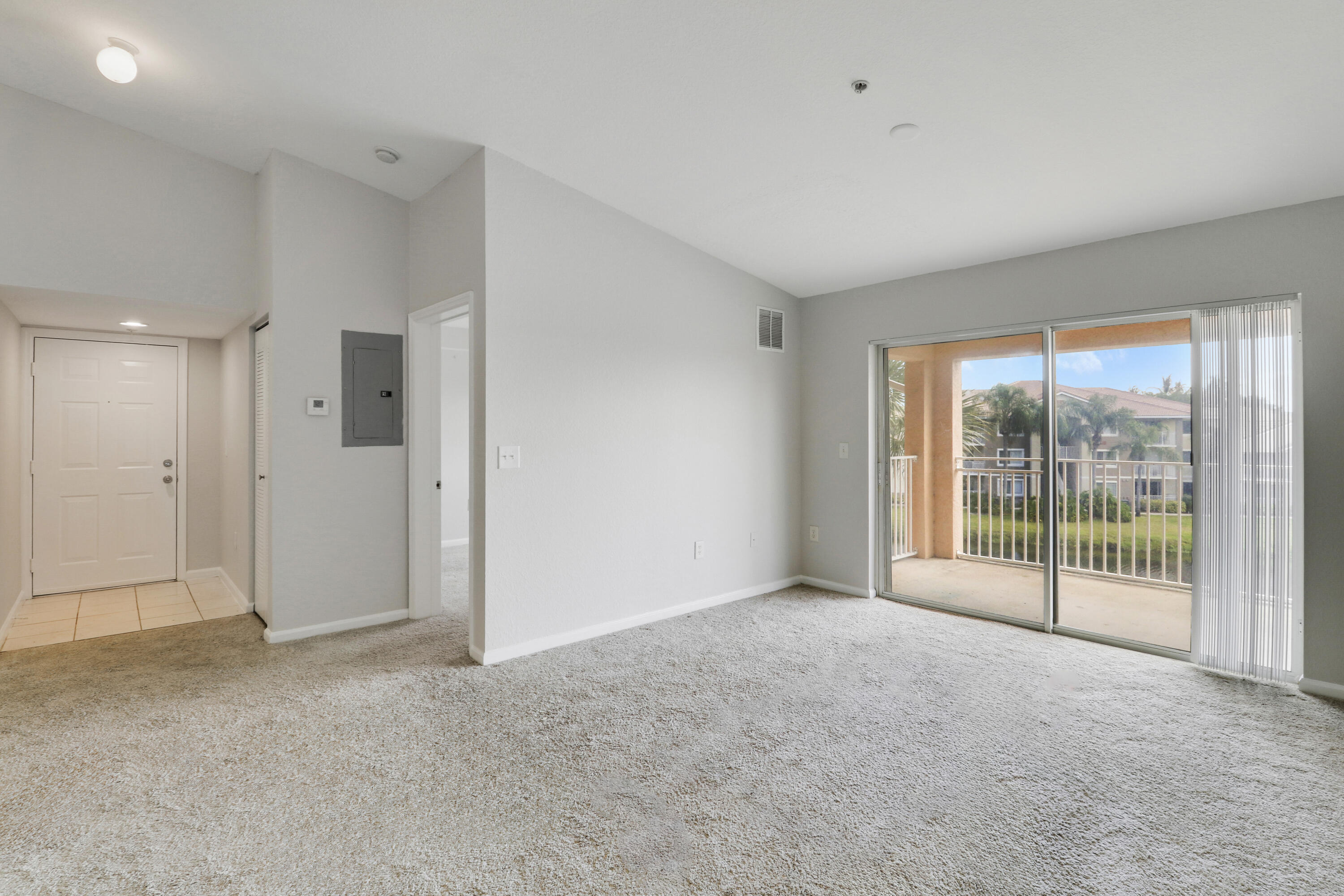 THE CLUB AT ST LUCIE WEST, A CONDOMINIUM - Residential Lease
