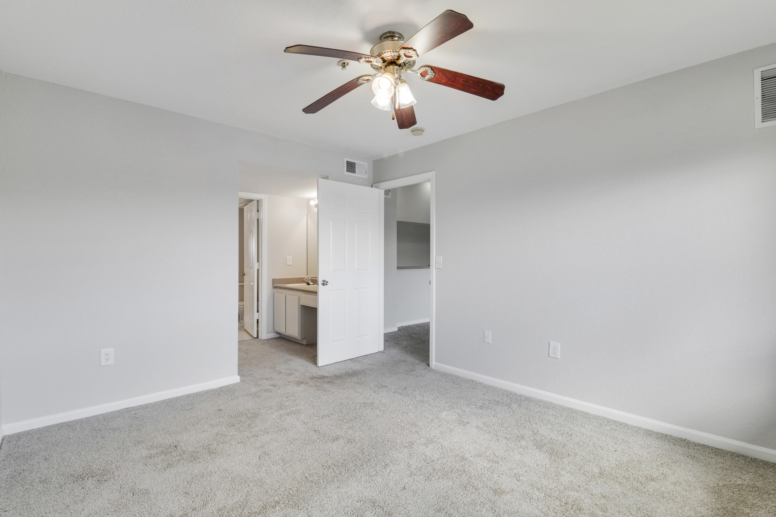 THE CLUB AT ST LUCIE WEST, A CONDOMINIUM - Residential Lease