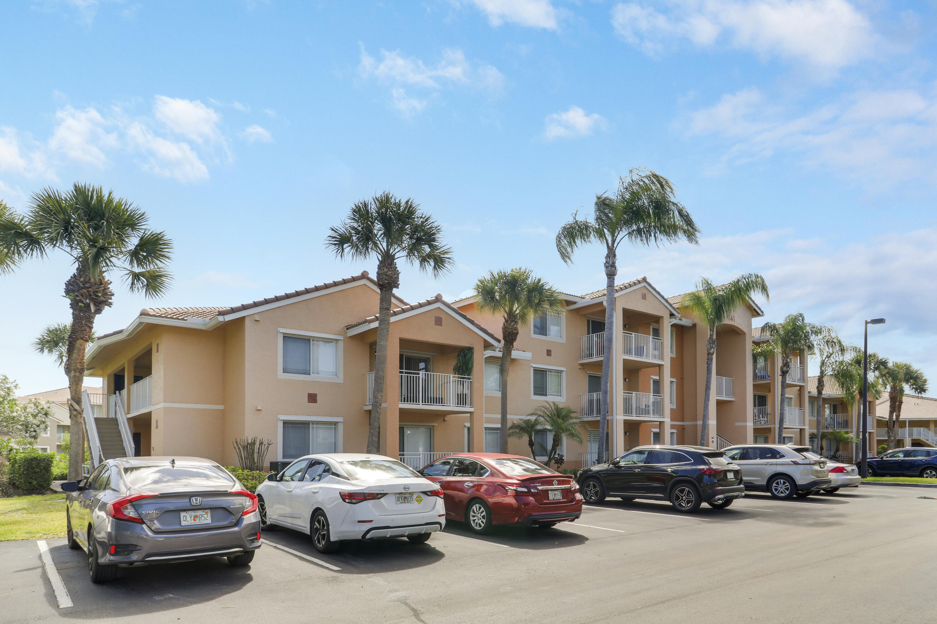 THE CLUB AT ST LUCIE WEST, A CONDOMINIUM - Residential Lease