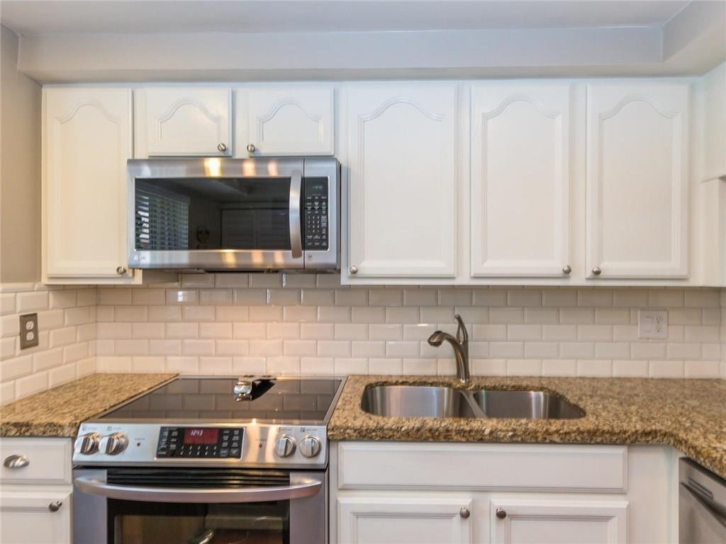 TOWNHOMES OF ROCK CREEK - Residential