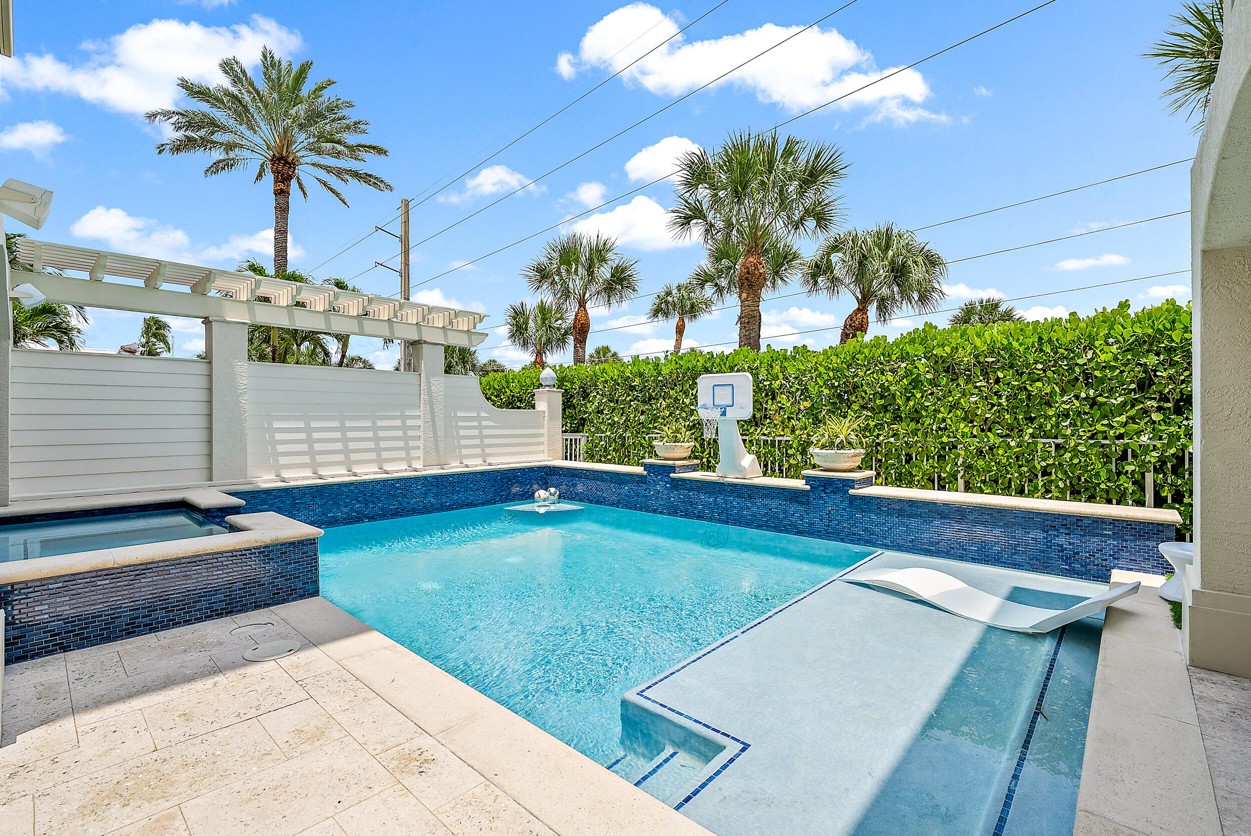 OLD TOWNE AT JUNO BEACH - Residential