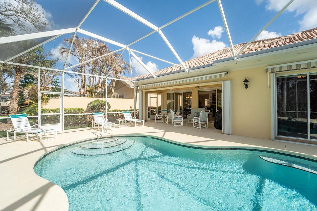 Photo of 8944 SE Hawks Nest Court, Hobe Sound, FL 33455 (MLS # B26000546)