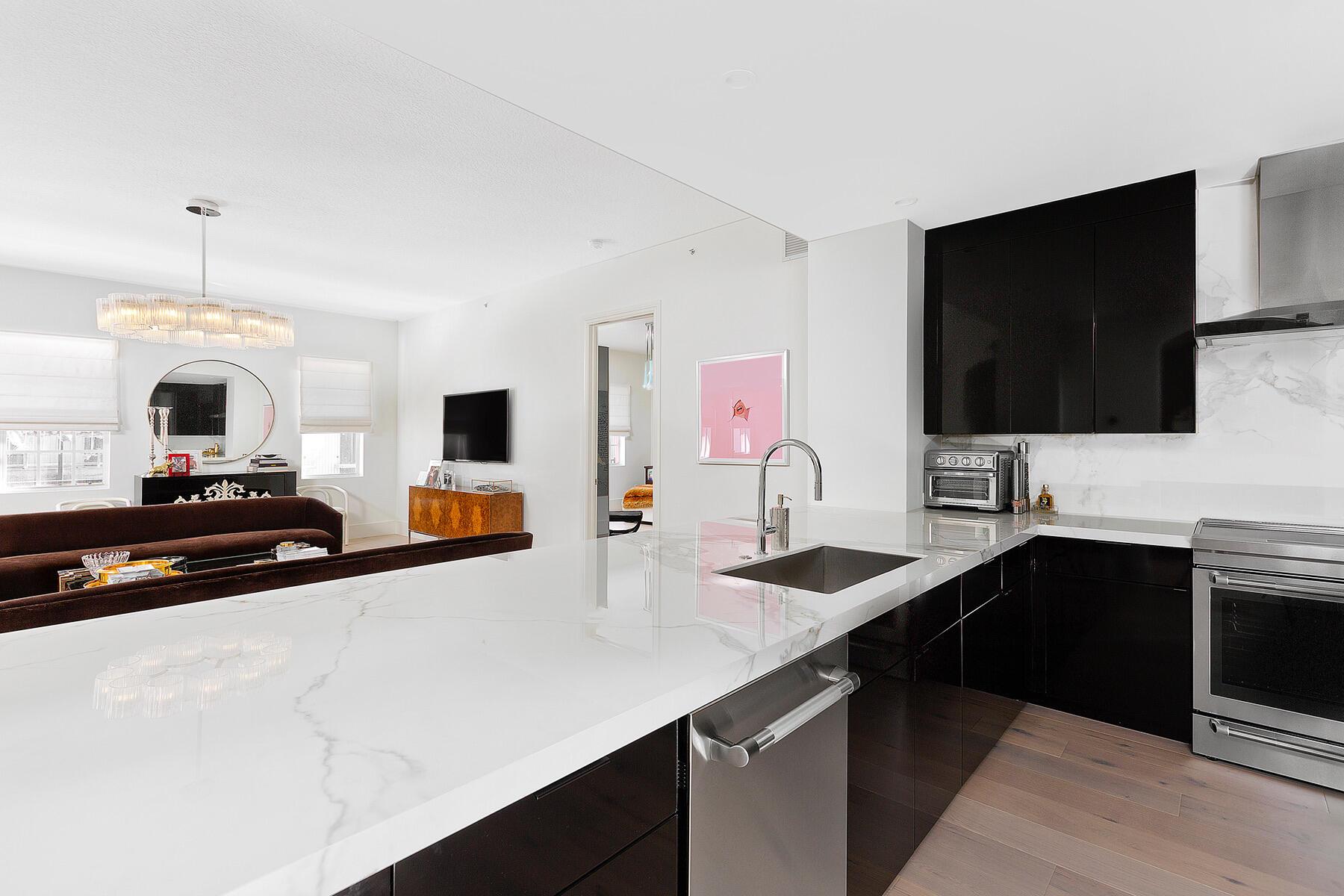 200 NE 2nd Avenue 309
